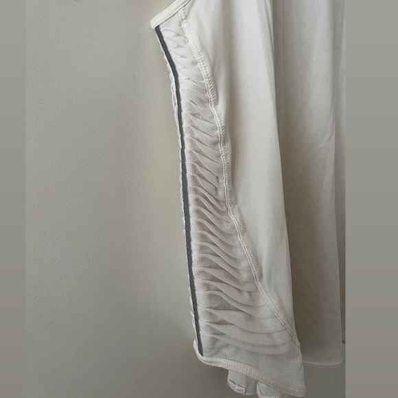 Lululemon | Making Moves Tank | White | size 8 - Picture 5 of 6